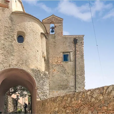 Ginestra 12 *